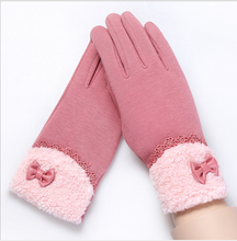 Load image into Gallery viewer, Touch screen ladies winter gloves outdoor sports cycling driving warm gloves not falling velvet gloves