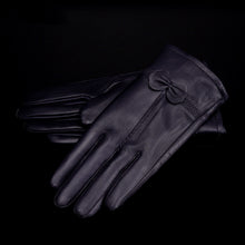 Load image into Gallery viewer, Woman Gloves