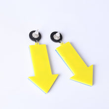 Load image into Gallery viewer, Japanese and Korean Letter Arrow Personalized Earrings Earrings Ear Clips