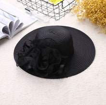 Load image into Gallery viewer, European And American Handmade Flower Net Yarn Hat