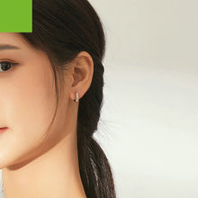 Load image into Gallery viewer, Simple And Small Sterling Silver Earrings Star Earrings