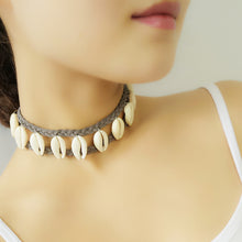 Load image into Gallery viewer, Natural shell necklace