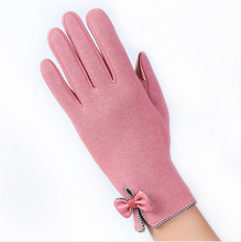Load image into Gallery viewer, Touch screen ladies winter gloves outdoor sports cycling driving warm gloves not falling velvet gloves