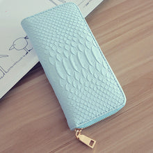 Load image into Gallery viewer, Women's coin purse