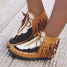Load image into Gallery viewer, Women's Tassel And Velvet Warm Short Boots