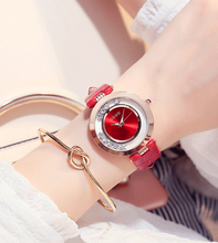 Load image into Gallery viewer, Wheeled rhinestone watch quartz dial watch fashion temperament female watch ladies belt