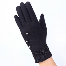 Load image into Gallery viewer, Touch screen ladies winter gloves outdoor sports cycling driving warm gloves not falling velvet gloves