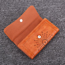 Load image into Gallery viewer, Foreign trade explosion handbag 2021 autumn and winter new long money clip of European and American fashion hollowed out seventy percent off lady Purse
