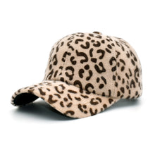 Load image into Gallery viewer, European And American New Baseball Cap Female Leopard Fluff