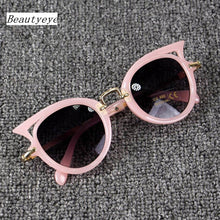Load image into Gallery viewer, Beautyeye 2018 Kids Sunglasses Girls Brand Cat Eye Children Glasses Boys UV400 Lens Baby Sun glasses Cute Eyewear Shades Goggles