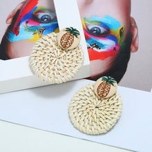 Load image into Gallery viewer, Rattan round earrings
