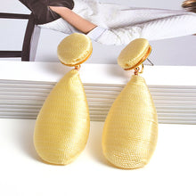 Load image into Gallery viewer, Fashion handmade earrings
