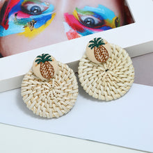 Load image into Gallery viewer, Rattan round earrings
