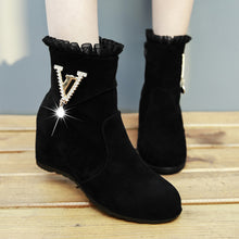 Load image into Gallery viewer, Round head lace Martin boots
