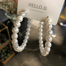 Load image into Gallery viewer, About temperament highlight pearl ear hoop earrings
