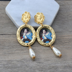 Vintage oil painting pearl earrings