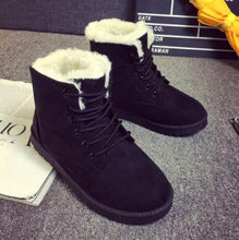 Load image into Gallery viewer, Snow boots
