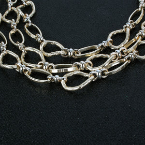 Metal necklace