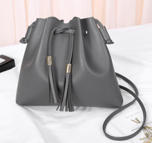 Load image into Gallery viewer, Tassel bucket coin purse
