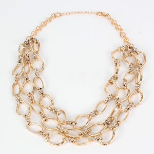 Metal necklace