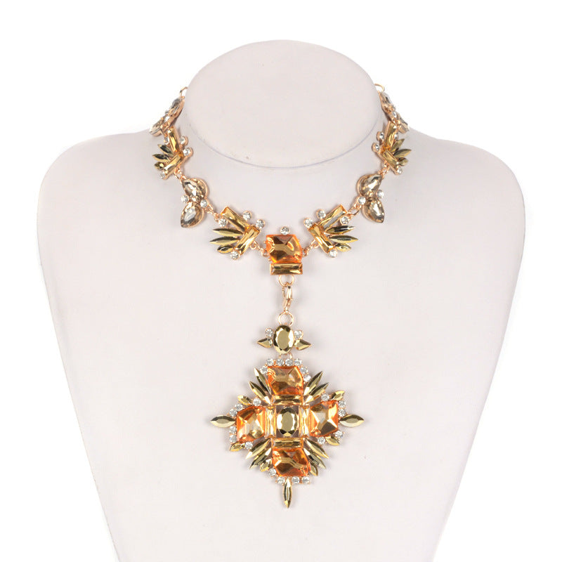 Alloy inlaid gemstone necklace Luxury gemstone vintage necklace