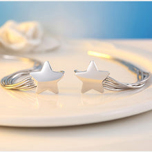 Load image into Gallery viewer, Star ornaments earrings no ear hole clip
