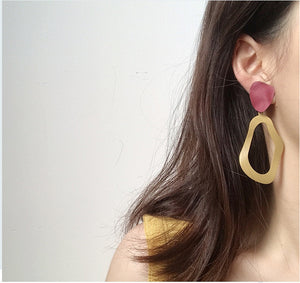 Temperament Long Earrings Female Retro Hit Color Designer Earrings Ear Clips