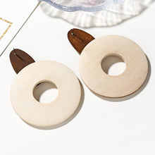 Load image into Gallery viewer, Wooden thread round hoop earrings

