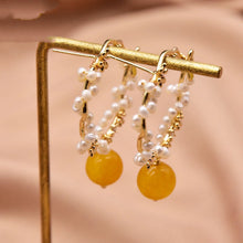 Load image into Gallery viewer, Topaz Earrings Simple And Versatile Natural Pearl Earrings

