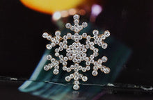 Load image into Gallery viewer, Christmas Pin Christmas gift corsage
