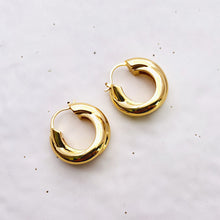 Load image into Gallery viewer, Cross Loop Hoop Earrings Feminine Exaggeration Earrings 18K Gold Plated Indifference Earrings
