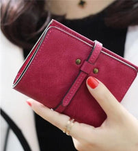 Load image into Gallery viewer, Woman Faux Leater Purse
