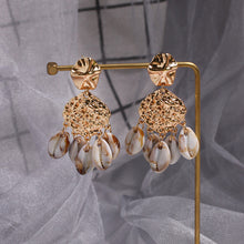 Load image into Gallery viewer, Casual wild earrings Seaside holiday shell conch earrings ear jewelry
