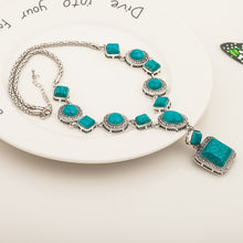Load image into Gallery viewer, Geometric alloy necklace
