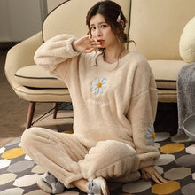 Load image into Gallery viewer, Coral Fleece Women&#39;s Pajamas Ladies Thick Flannel Long Sleeves
