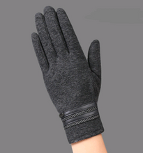 Load image into Gallery viewer, New men&#39;s gloves winter outdoor warm riding gloves men&#39;s touch screen gloves
