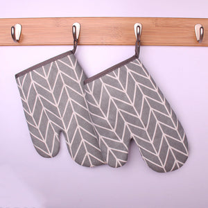 Thickened microwave oven gloves