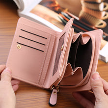 Load image into Gallery viewer, Short change purse
