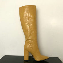 Load image into Gallery viewer, Large chunky boots for high boots for women
