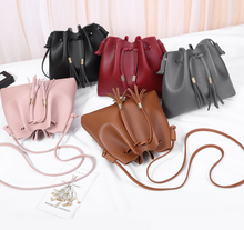 Load image into Gallery viewer, Tassel bucket coin purse
