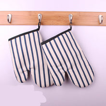 Load image into Gallery viewer, Thickened microwave oven gloves
