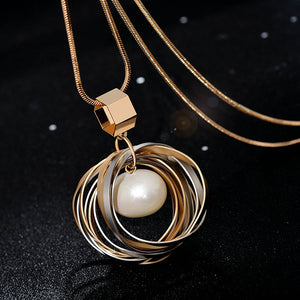 Artificial pearl necklace