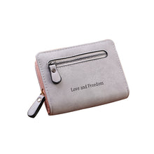 Load image into Gallery viewer, Short change purse
