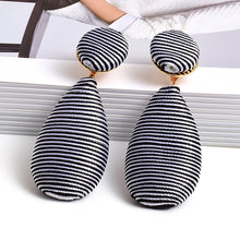 Load image into Gallery viewer, Fashion handmade earrings
