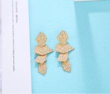 Load image into Gallery viewer, Fashion show earrings
