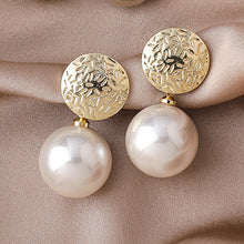 Load image into Gallery viewer, Korean Version Of Imitation Pearl Personality Wild Geometric Type Women's Earrings

