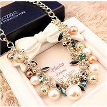 Load image into Gallery viewer, Pearl Crystal Necklace Exaggerated Clavicle Chain Necklace Women
