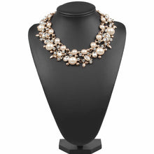 Load image into Gallery viewer, Pearl necklace
