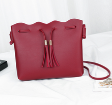 Load image into Gallery viewer, Tassel bucket coin purse
