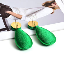 Load image into Gallery viewer, Fashion handmade earrings
